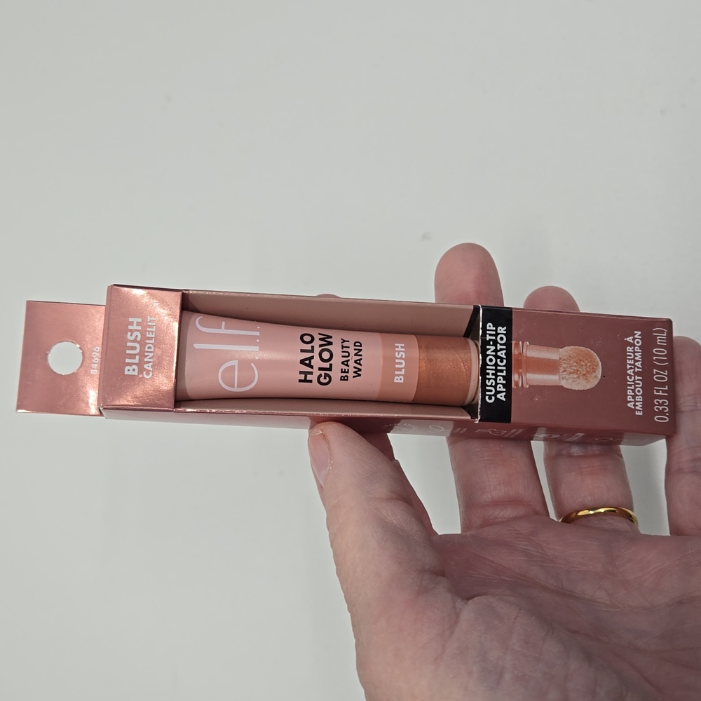Elf Cosmetics Blush Candlelit Halo Glow  Highlight Beauty Wand  0.33 oz.